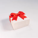 Papier-Ringbox mit Roter Schleife OnePromise