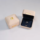 Elegante Samt-Ringbox in Beige OnePromise