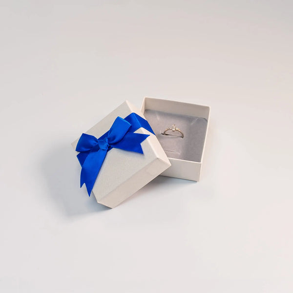 Papier-Ringbox mit Blauer Schleife