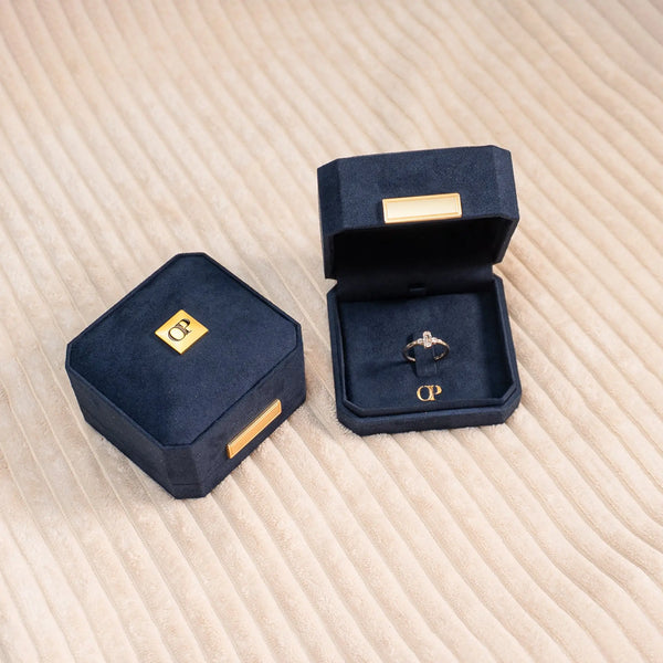 Elegante Samt-Ringbox in Blau